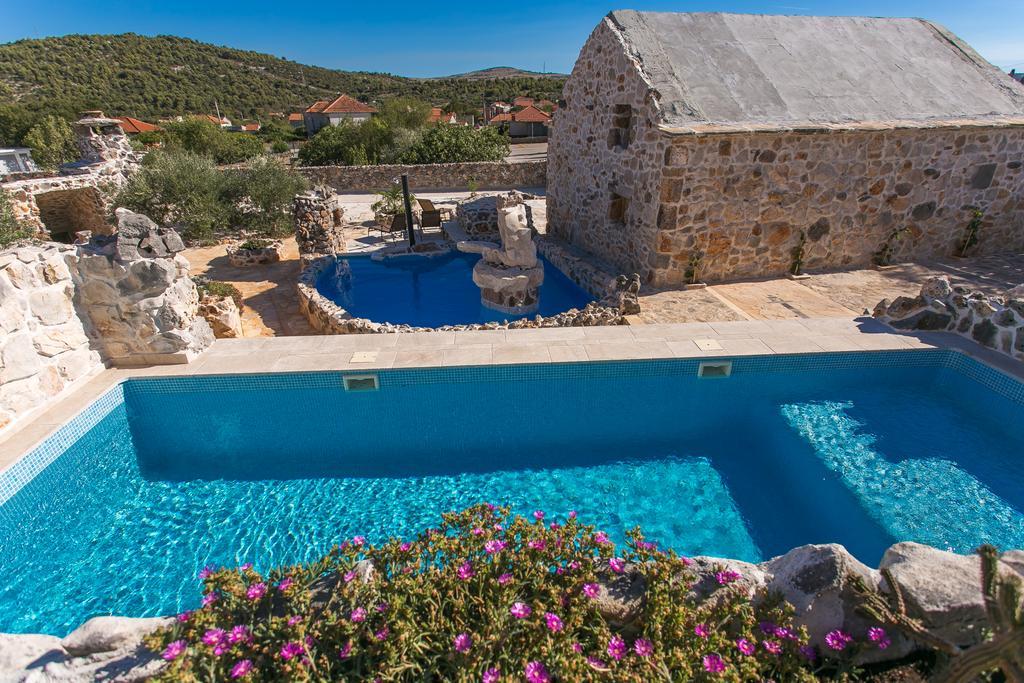 Stonehouse Marina Villa Vrsine Bagian luar foto
